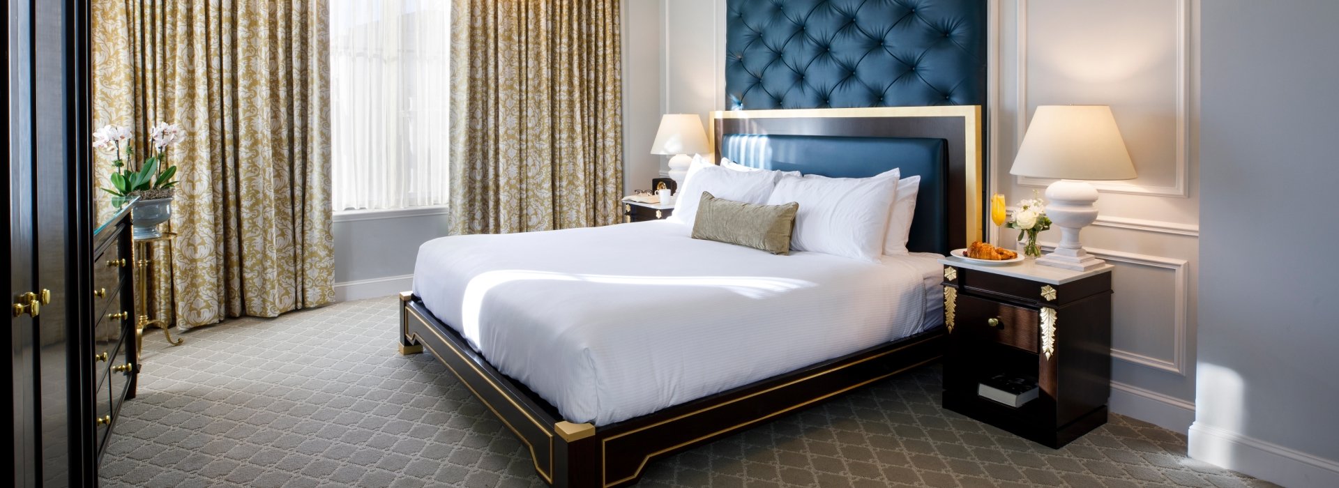 Executive Suite Features At Hotel Carmichael, Carmel, Indiana